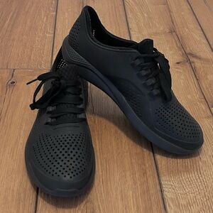 Crocs LiteRide Pacer Sneakers Perforated
Lightweight Athletic Black Men’s 8